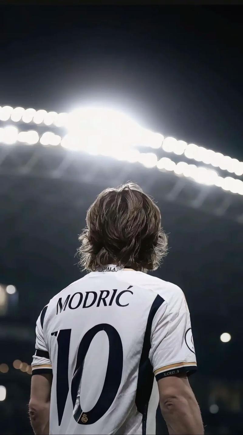 广东目标双冠，北京心仪外援遭截胡，辽宁欲更换外援，新疆队长受伤